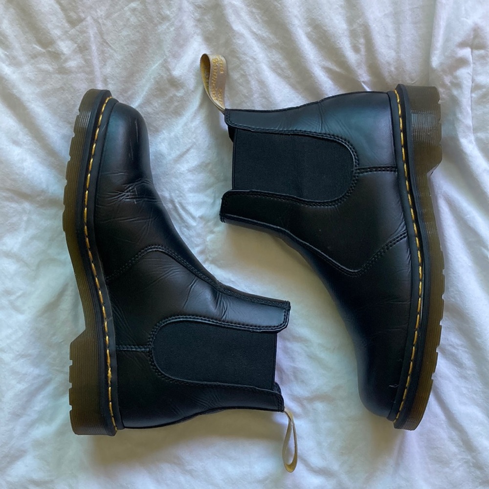 Dr. Martens Vegan 2976 Black Chelsea Boots Womens size 10